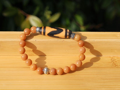 Old DZI Tiger’s pattern Bracelet with Weathered Brown Natural Bodhi Round Beads bracelet. As a spiritual guardian, safety and  well-being
