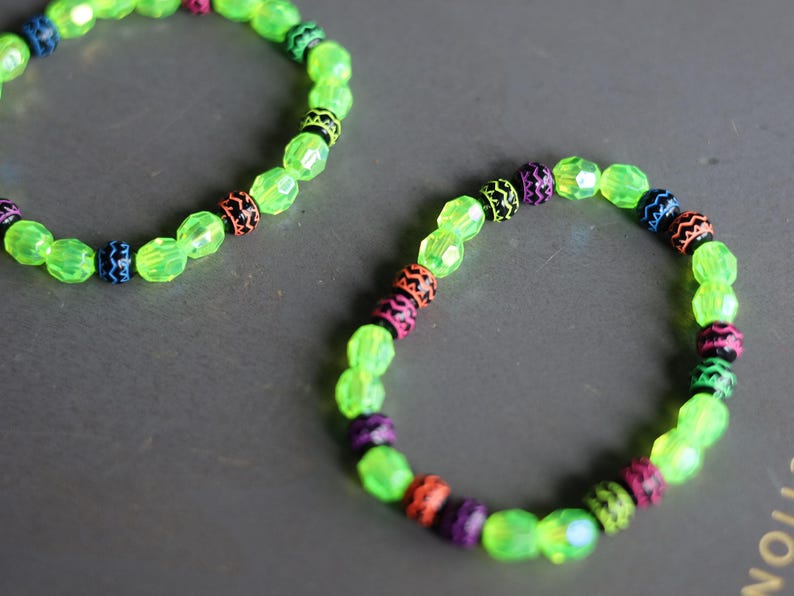 Set bracelets- Nebula Series – 8mm Faceted Round Bead Fluorescent Green Acrylic Pearl Bracelets!  Exclusive, Unique&UV Reactive!