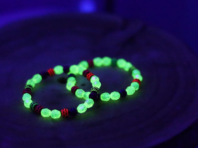Set bracelets- Nebula Series – 8mm Faceted Round Bead Fluorescent Green Acrylic Pearl Bracelets!  Exclusive, Unique&UV Reactive!