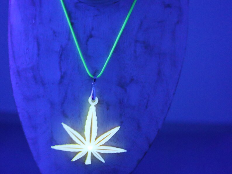 Wajakaa 3D-Printed Glow-in-the-Dark/ Fluorescent Necklaces–Exclusive, Unique&UV Reactive! one-of-a-kind glow-in-the-dark necklaces.