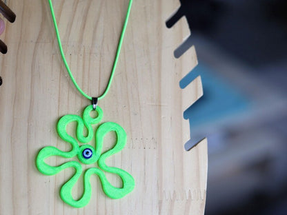 Wajakaa 3D-Printed Luminous Necklaces – Exclusive, Unique & UV-Reactive! amazing, strong luminous necklaces.  Get yours before they’re gone!