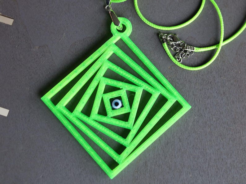 Wajakaa 3D-Printed Luminous Necklaces – Exclusive, Unique & UV-Reactive! amazing, strong luminous necklaces.  Get yours before they’re gone!