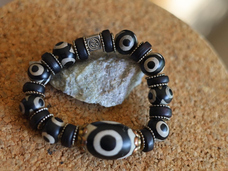 Collector Grade Tibetan 3-Eyed Dzi Bead Bracelet – Antique Old Agate Amulet. Own a piece of ancient spiritual heritage