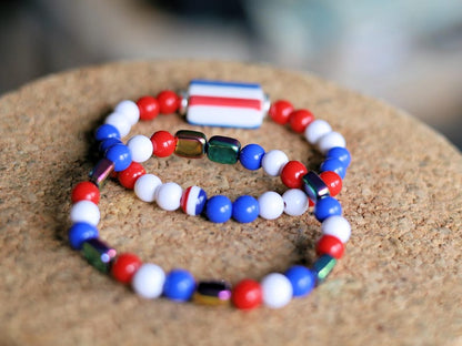 Celebrate national pride with this stylish Dutch-inspired bracelet set, designed in the iconic red, white, and blue colors of the Dutch flag