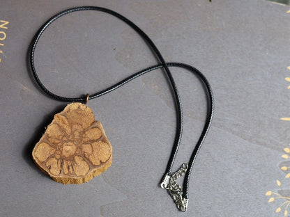 Unique Caapi vine necklace, Ayahuasca, necklace, Banisteriopsis caapi, DMT, Dimethyltryptamine, Shamanism, Ceremony, Origin: Ecuador