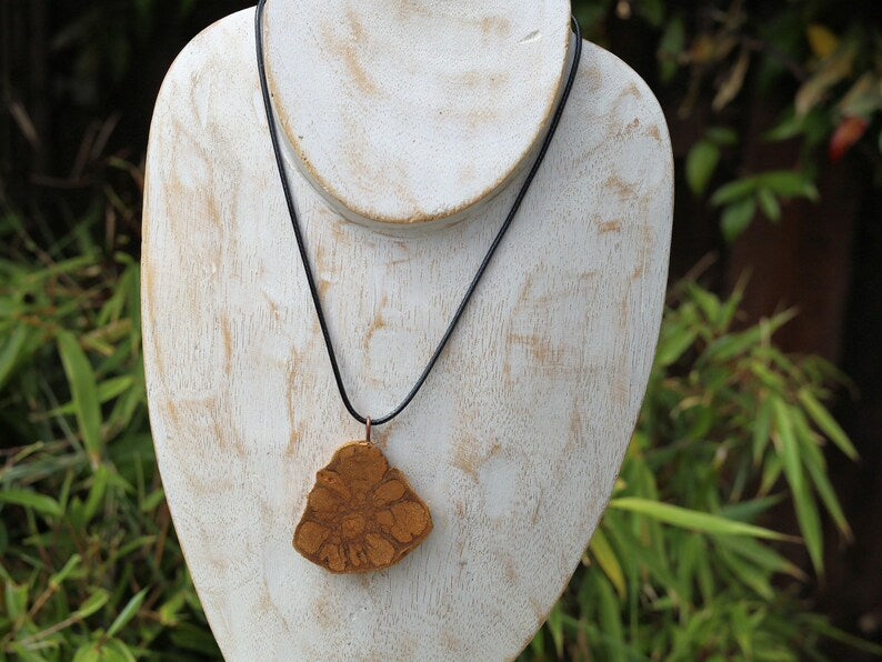Unique Caapi vine necklace, Ayahuasca, necklace, Banisteriopsis caapi, DMT, Dimethyltryptamine, Shamanism, Ceremony, Origin: Ecuador